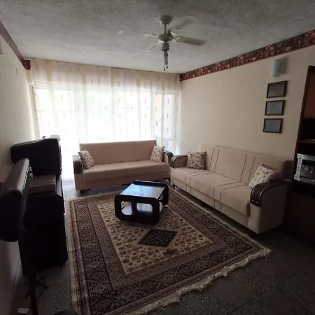 Kusadasi Davutlar 2+1 Flat For Rent Apartamento