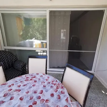 Kusadasi Davutlar 2+1 Flat For Rent