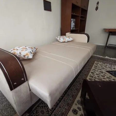 Kusadasi Davutlar 2+1 Flat For Rent