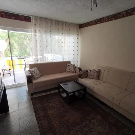 Kusadasi Davutlar 2+1 Flat For Rent Apartamento *