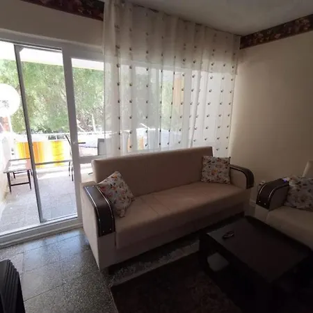Apartamento Kusadasi Davutlar 2+1 Flat For Rent *